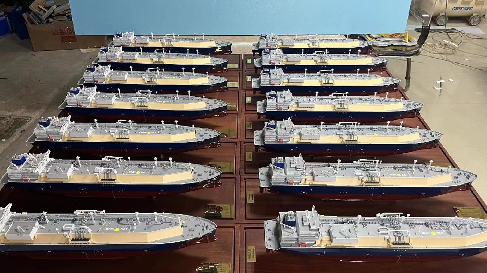 From Wood to Carbon Fiber: Selecting Materials for Your Model Yacht